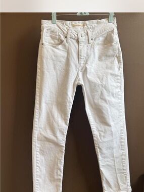 Levi's classic white straight leg jeans size 27